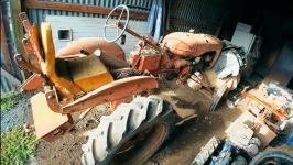 80 year old Vintage Allis Chalmers Tractor left in a barn for 20+ years... Will it start??